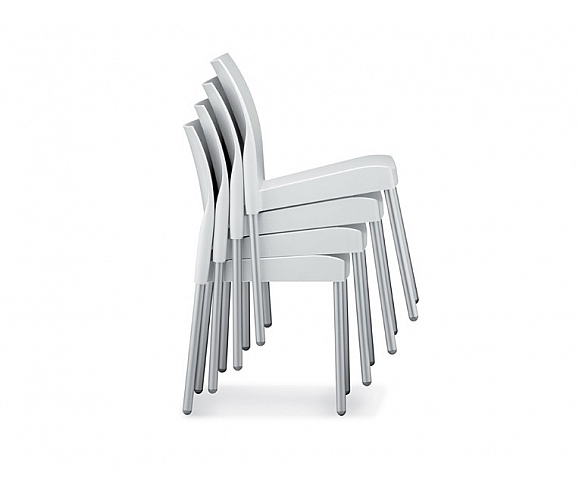 Ice 800 chair