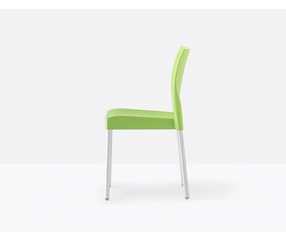 Ice 800 chair