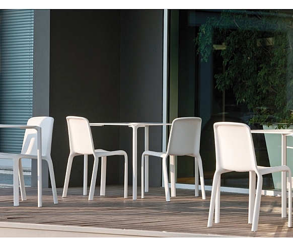 Snow 300 chair