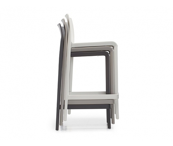 Volt 677 counter stool