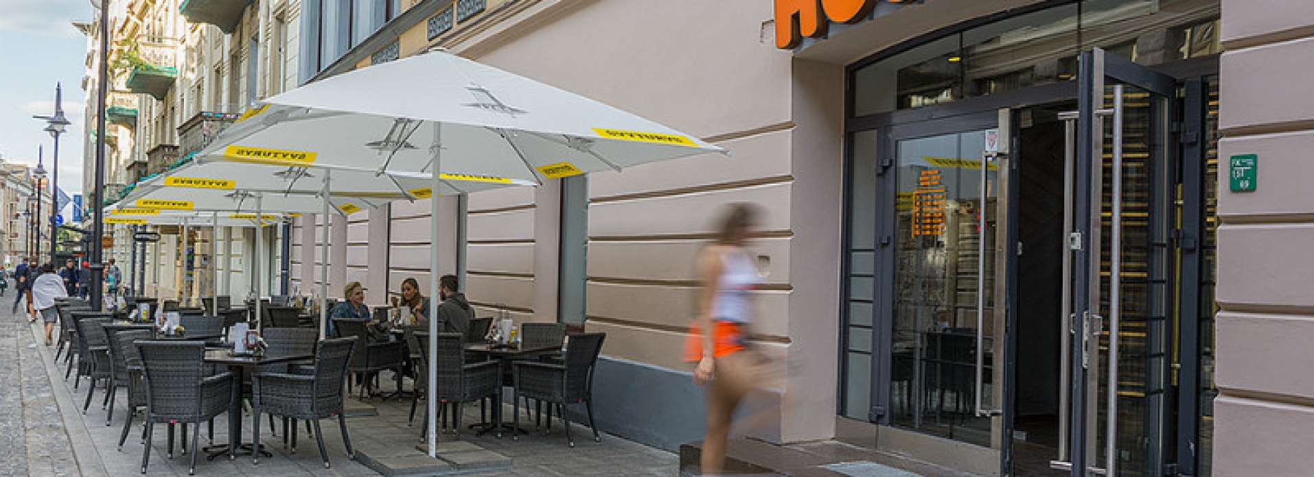 HOOTERS sports bar, Vilnius