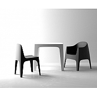 Solid table