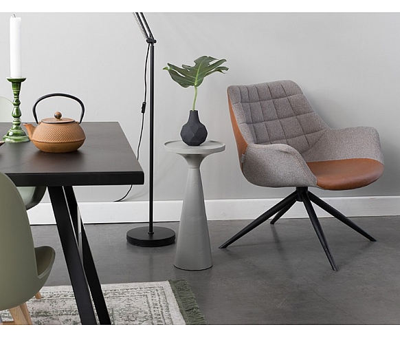 Floss side table