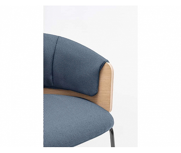 Collar 4 chair