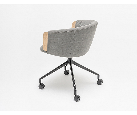 Collar Swivel chair